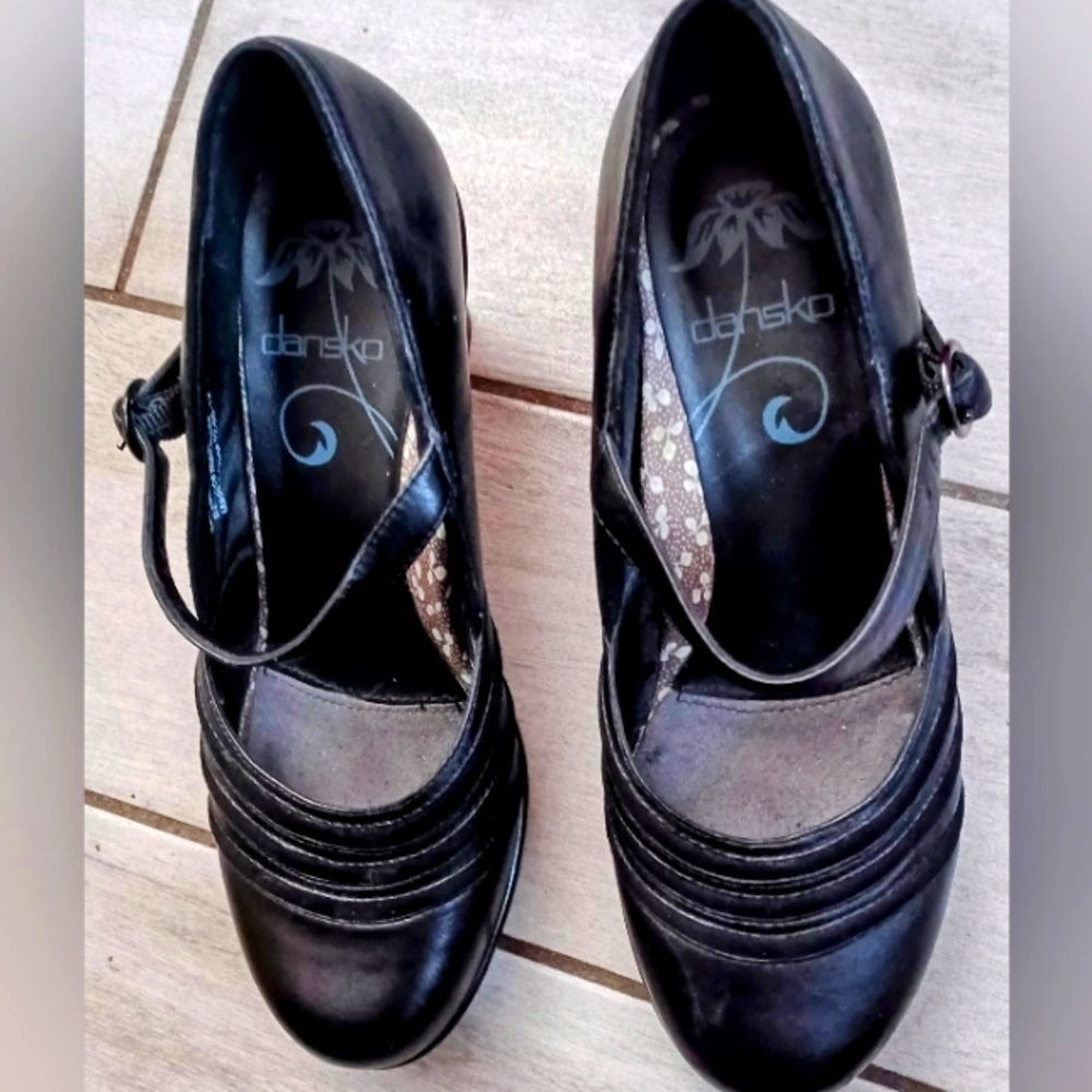 SOLD Dansko Becky Mary Jane Pump NWOT